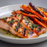 Gegrilde Zalm met Geroosterde Wortelen