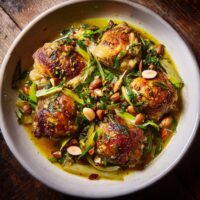 Kip met Amandelen en Prei