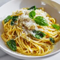 Spaghetti met Basilicum en Parmezaanse Kaas: Geniet nu!