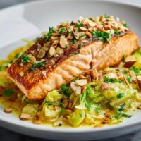 Zalm met Prei en Amandelen
