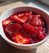 homemade strawberry sauce strawberry topping