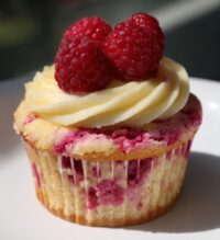 raspberry swirl cupcakes 2