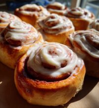 red velvet cinnamon rolls
