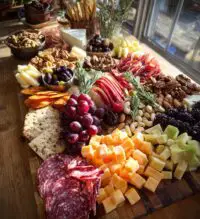 thanksgiving charcuterie board easy